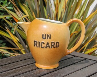 pichet à eau vintage en céramique UN RICARD, France / Carafe à pastis des années 1960, articles de bar café rétro