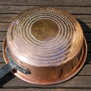 Vintage French VILLEDIEU large 32cm 12 long handled hammered copper pan / 1970s French unlined copper fireside pan image 7