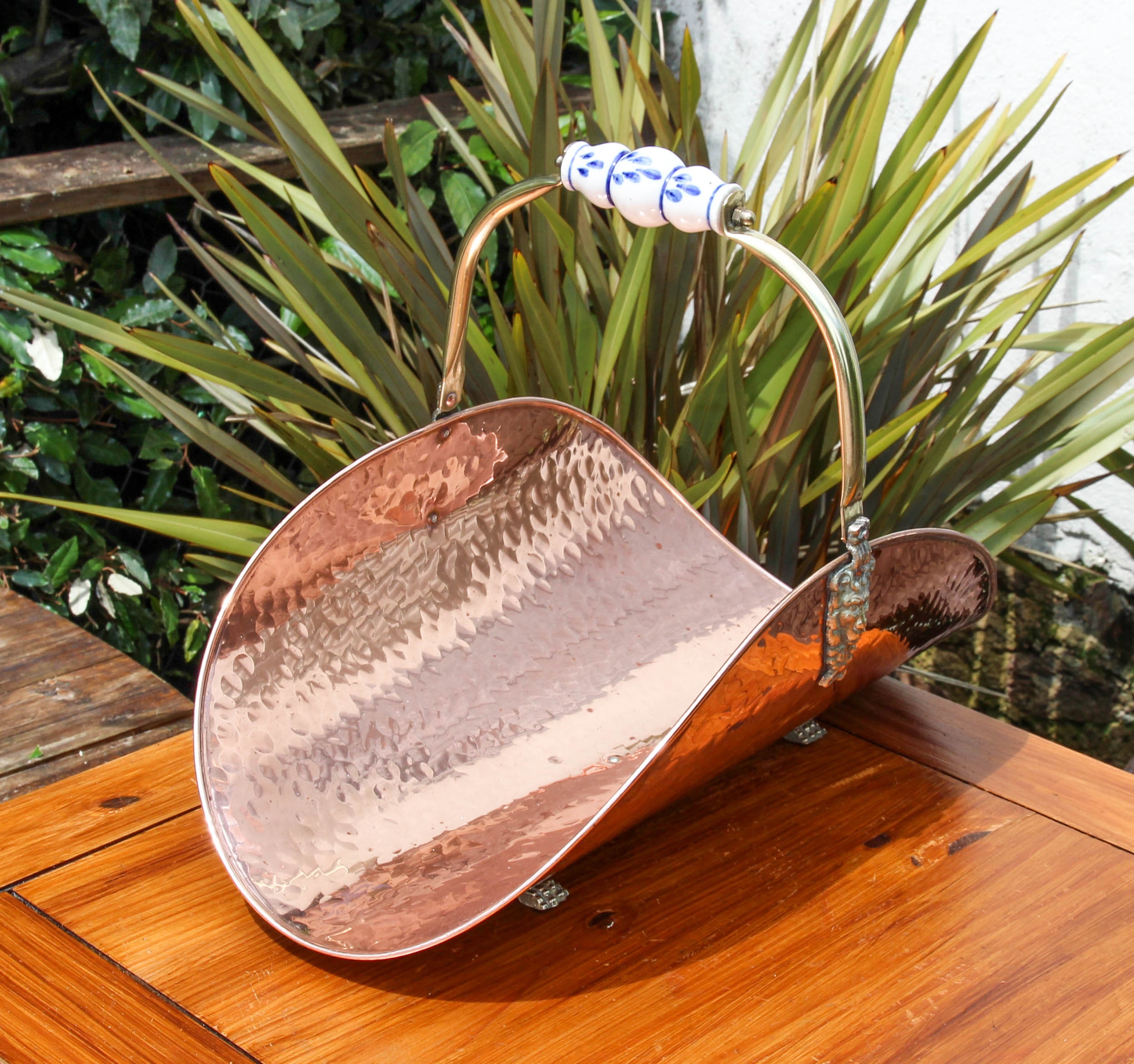 Vintage French Hammered Copper Log Holder With Brass Detail and Ceramic Handle 1960s Copper Fireside Storage Basket Etsy