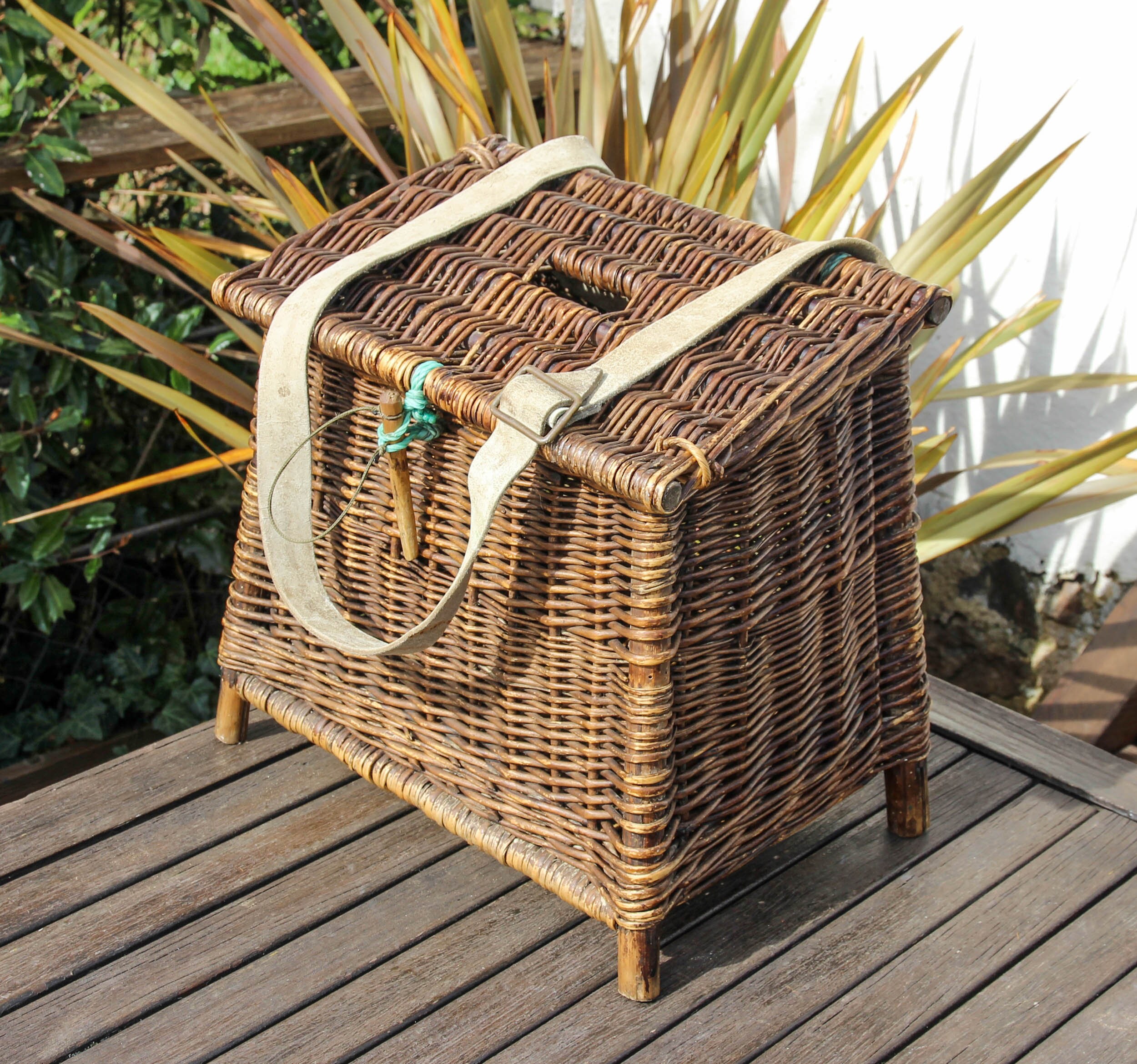 Vintage French wicker fishing creel on wooden legs / antique large fishing  basket with canvas strap