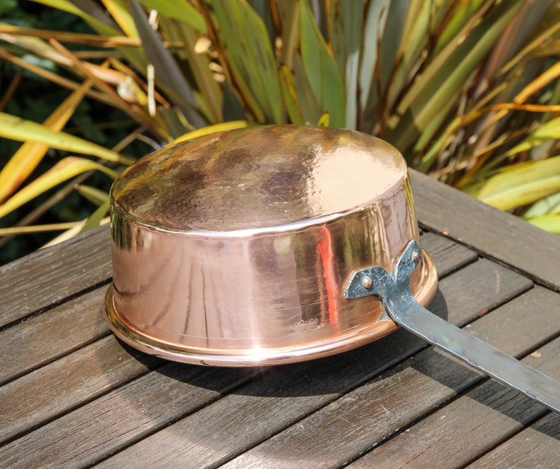 Vintage French PIERRE VERGNES DURFORT long handled copper pan / 1970s French unlined copper fireside pan image 2