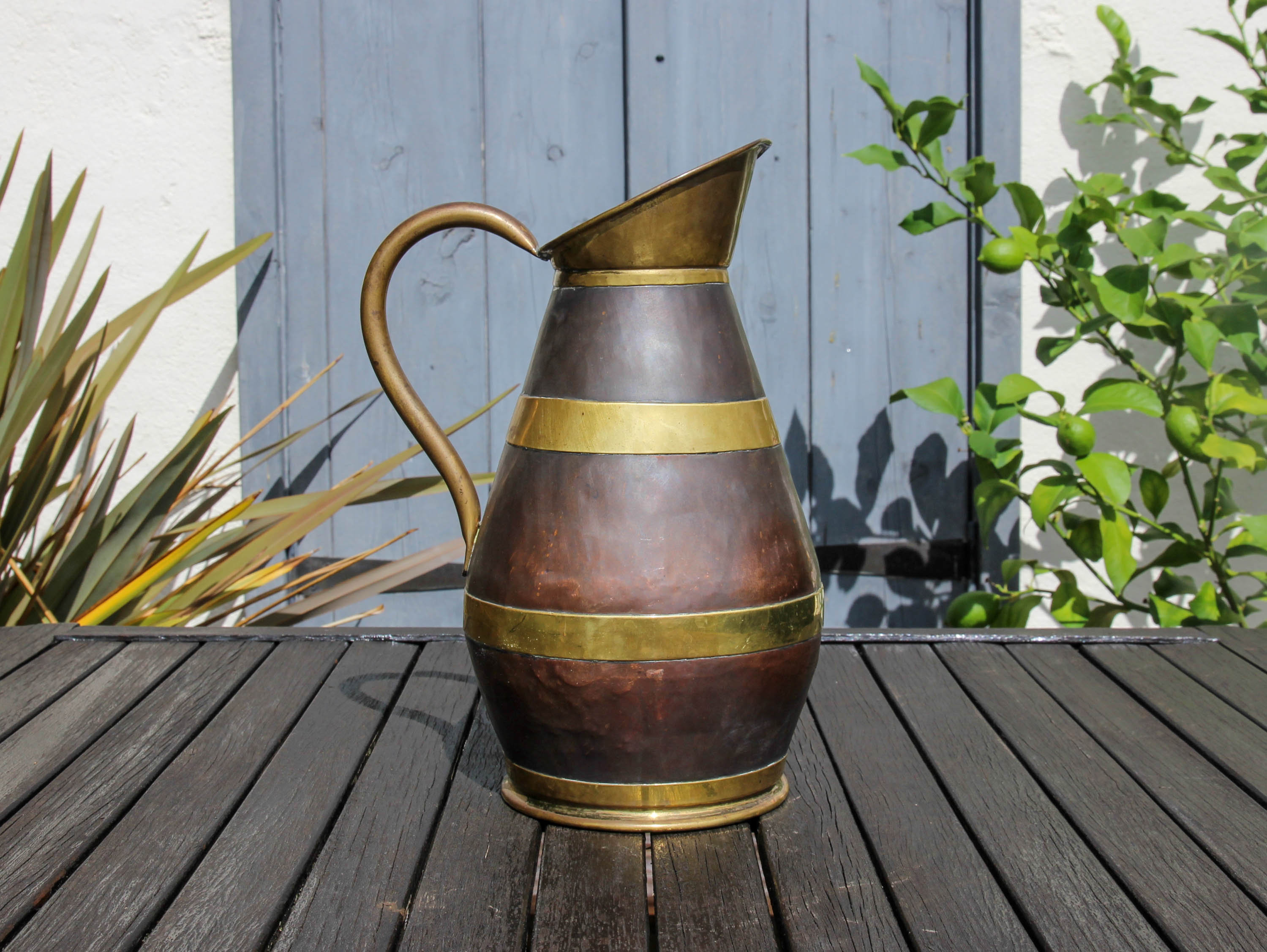 Vintage Belge Dinanderie Véritable Pichet en Laiton et Cuivre/Vase Antique Des Années 1930