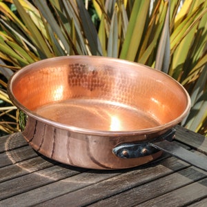 Vintage French VILLEDIEU large 32cm 12 long handled hammered copper pan / 1970s French unlined copper fireside pan image 2