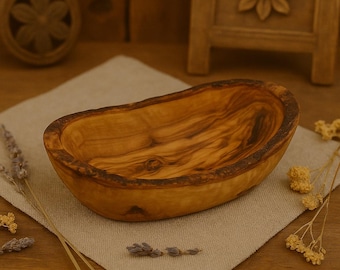 Rustic olive wood bowl - small handmade bowl with natural rim - gift - Made in Germany - hand-carved 14-16 cm