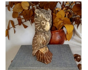 A wooden statuette of an Owl on a stump. Handmade. Natural wood decor/15cm/5.9in. Ukraine. Bird figure. Eco decor. Table figurine + gift