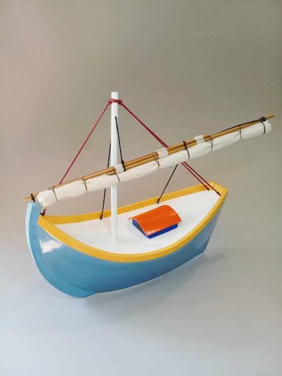 Sailing Boat/sailboat/cardboard, Papier-mâché and Cardboard Boat/paper  Mache and Cardboard Boat. -  Canada