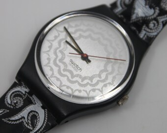 1994 ' Vintage Gents Swatch 'Knox' GV157, in a VERY GOOD condition, Working 100%, Leather Strap