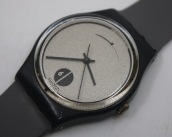 1987 Vintage Gents Swatch 'High Moon'  GA107, in a nice, used condition, working 100% with a NON-original strap