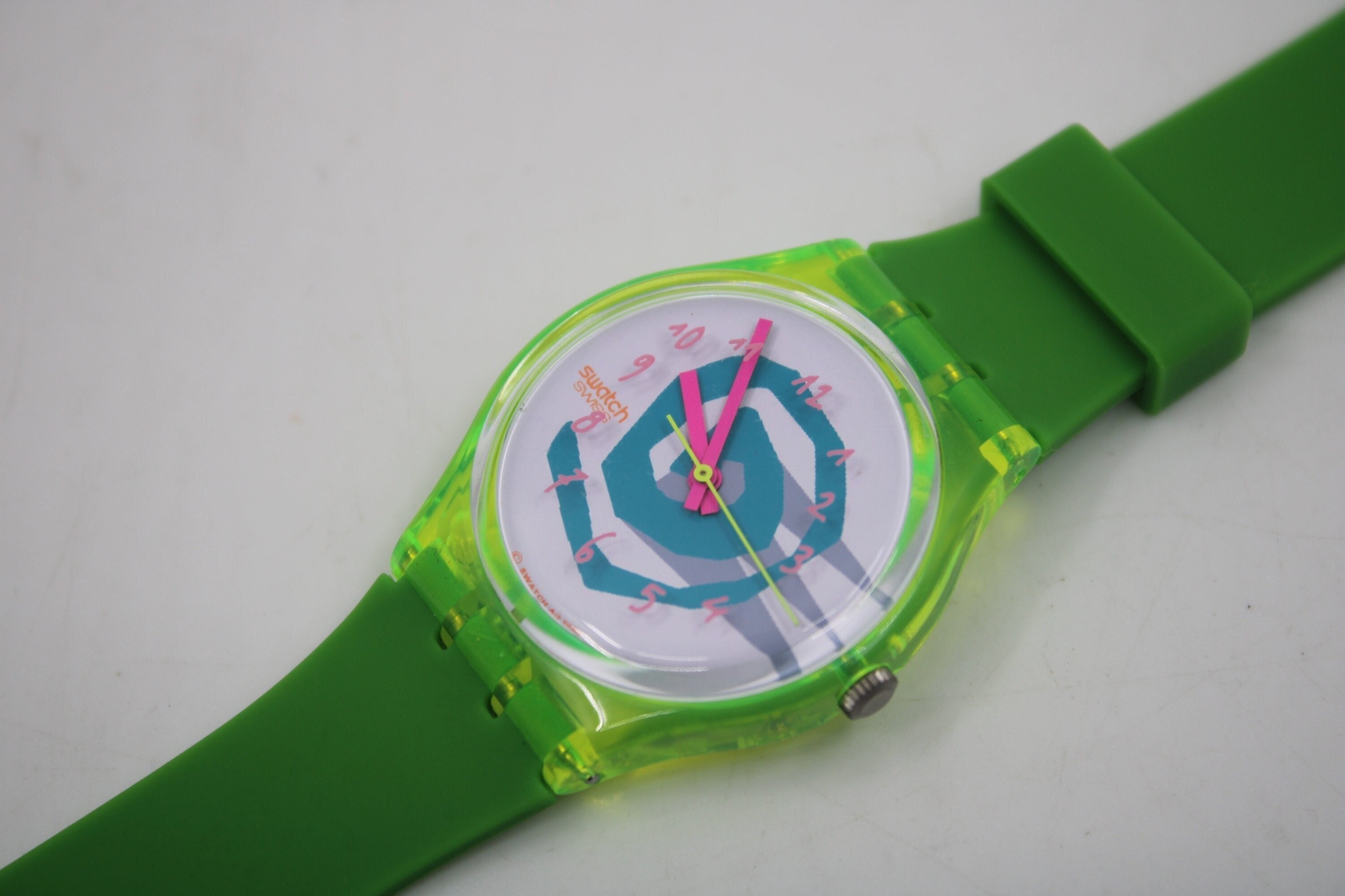 NEW OLD STOCK 1991 Vintage Gents Swatch  display picture 1