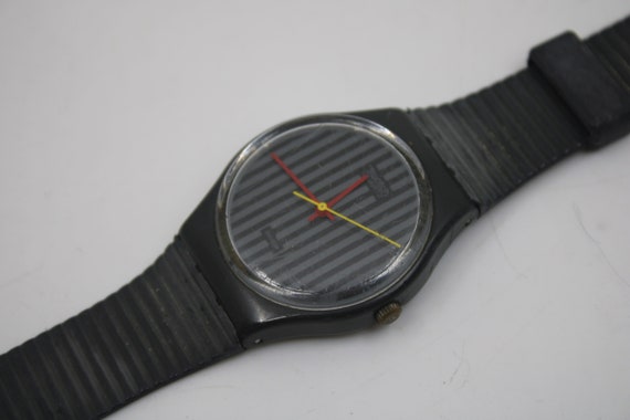 安価 1985 Very Early, Vintage Gents Swatch 'pinstripe' GA102 Nice 時計
