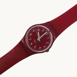 Bitter Cranberry Vintage ladies Swatch, LR124, NO box, working 100%, original long, double wrap strap