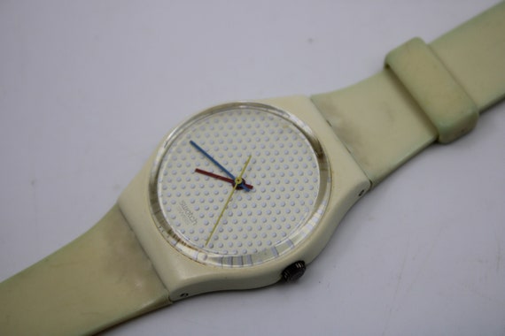 Swatch Ping Pong Watch GW105 1980\'s VTG Swatch Swiss Ping Pong GW105 Red Blue Yellow Hands White  main image 3
