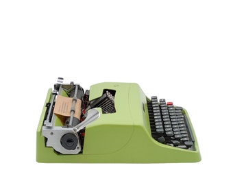 Olivetti Lettera 32  -  Italian Design - Light Green  Portable Typewriter