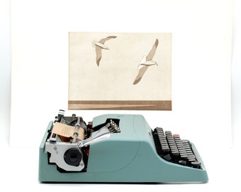 Olivetti Lettera 32  Light blue Portable Typewriter + signed Giorgio Alboni painting 1983