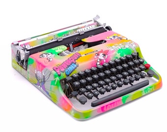 Olivetti Lettera 22 - Ridipingere l'arte! macchina da scrivere portatile realizzata a mano in un unico pezzo