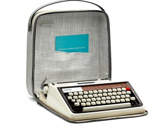 Brother Deluxe 1300 - 1970's - Gray/Beige Portable Typewriter with original case