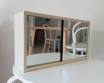 Vintage-Medizinschrank von Plastimonde France aus den 1970er Jahren, aus robustem Kunststoff