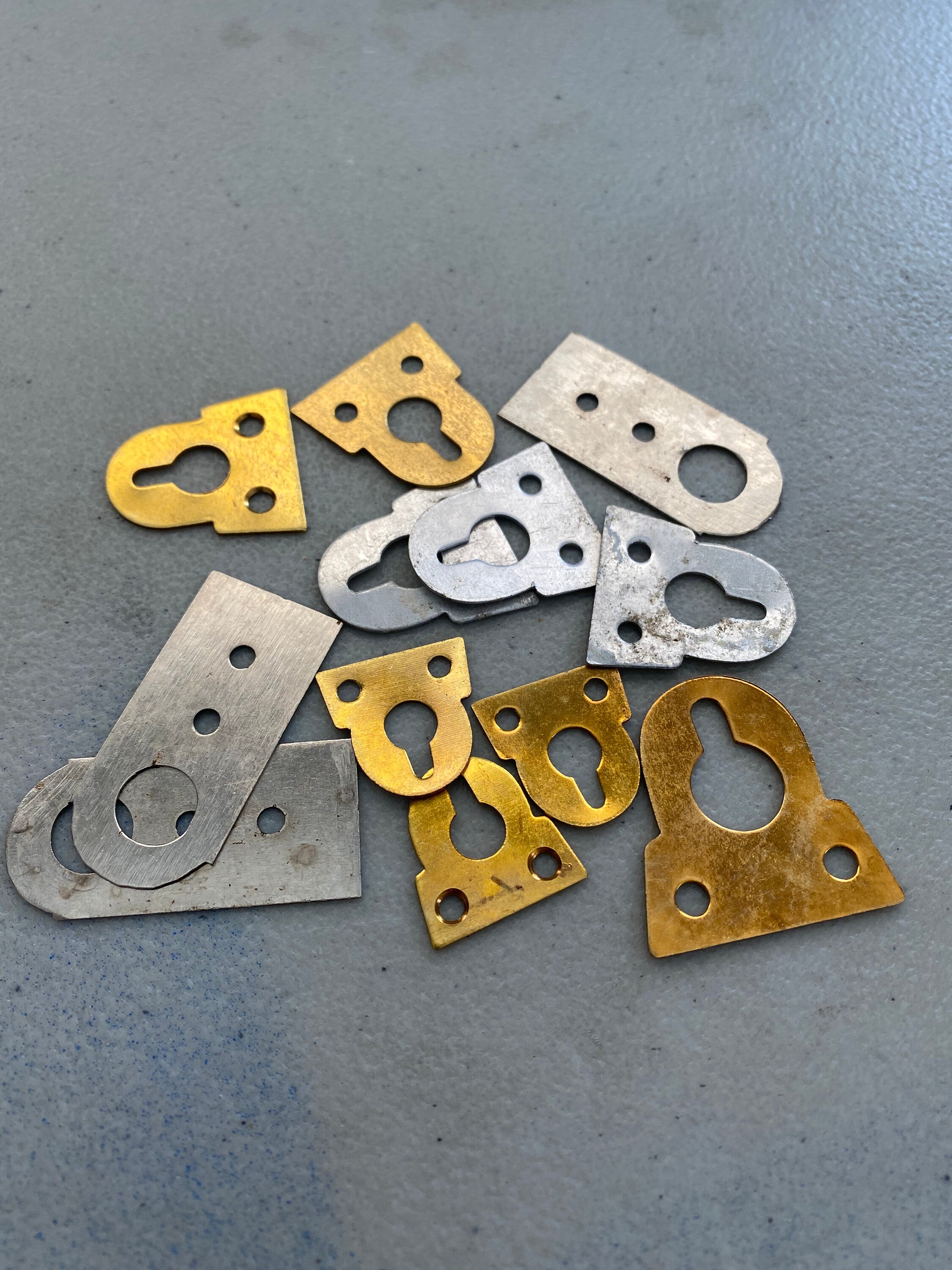 12 PIECE WALL clock hangers Etsy.de