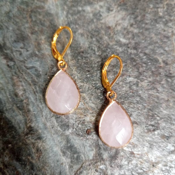 Boucles d'oreilles dormeuses en acier inoxydable et quartz rose gouttes à facettes