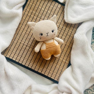 MEOW Amigurumi crochet cat English pdf pattern image 1