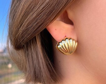 Gold Shell Stud Earrings – 18K Gold Plated Brass, Vintage Sea Shell Design, 17x18 mm, Coastal Statement Jewelry