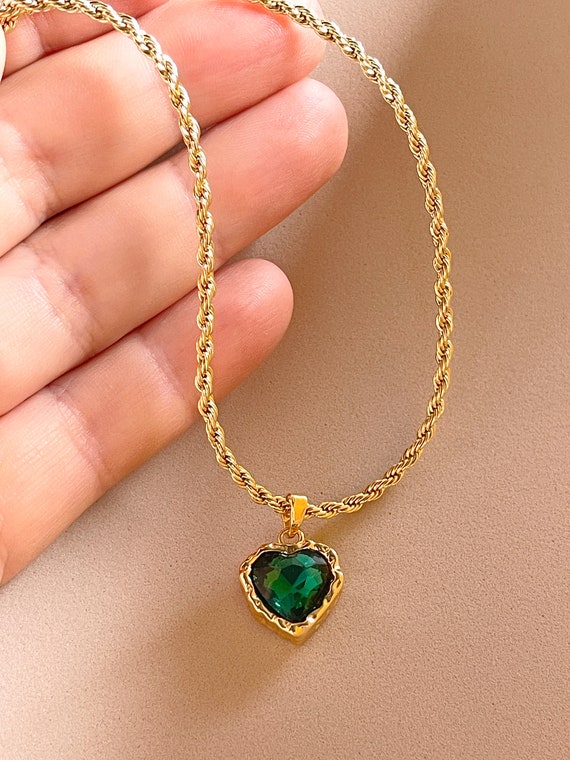 Collana a forma di cuore in oro, collana a forma di cuore