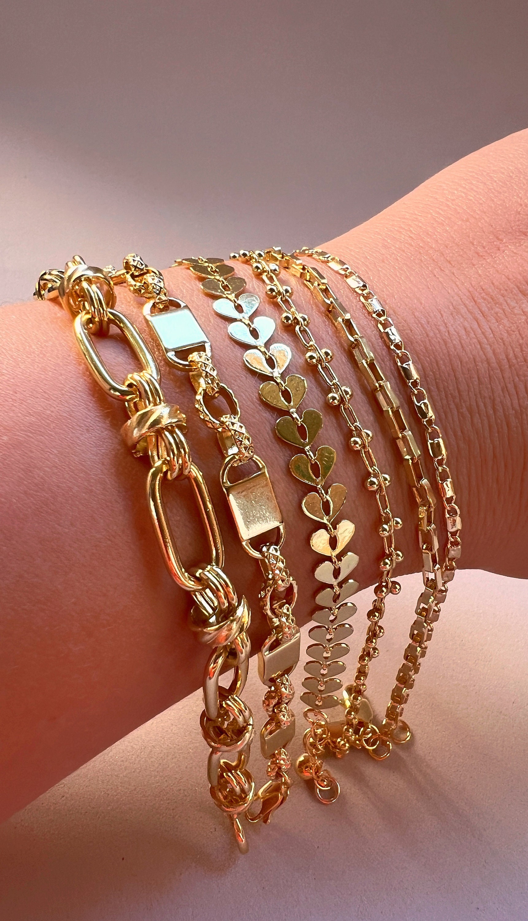 ブレスレット 18K Gold Box Chain Bracelet with Gold Ball / Sphere Charm 18K Gold Box Chain Bracelet with Gold Ball / Sphere Charm