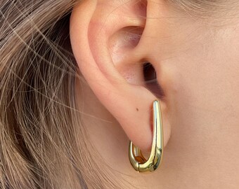 Gold Drop Hoop Earrings – 18K Gold Plated Brass • Trendy Design 2026
