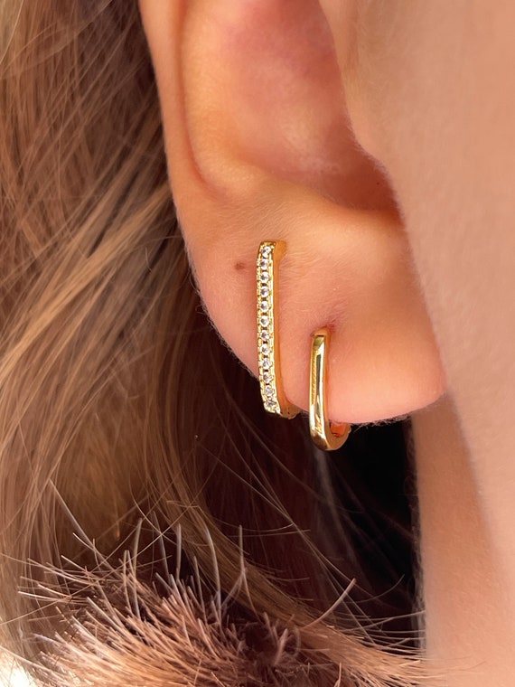 LightShadowJewelry 18K Gold Double Hug Earrings Delicate Sophisticated Earrings Stunning Stylish Earrings Discreet Earrings Gift for Her Anti Tarnish