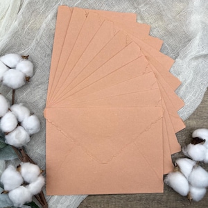 10 buste in cotone con bordo frastagliato color pesca corallo / carta di cotone / cancelleria con bordo strappato per inviti, annunci, matrimoni, RSVP