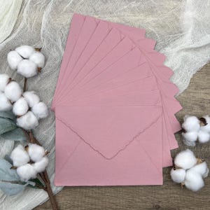 10 buste in cotone con bordo frastagliato fatte a mano color rosa antico / carta di cotone / cancelleria con bordo strappato per inviti, annunci, matrimoni, RSVP