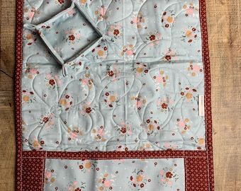 Floral Retreat Mat with ORT Tray, Travel Sewing Organizer (18x14.5)