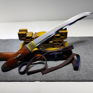 Handicraft collection，Crafts, collectibles, handmade, copper decorated tanto, burning blade, special quenching process