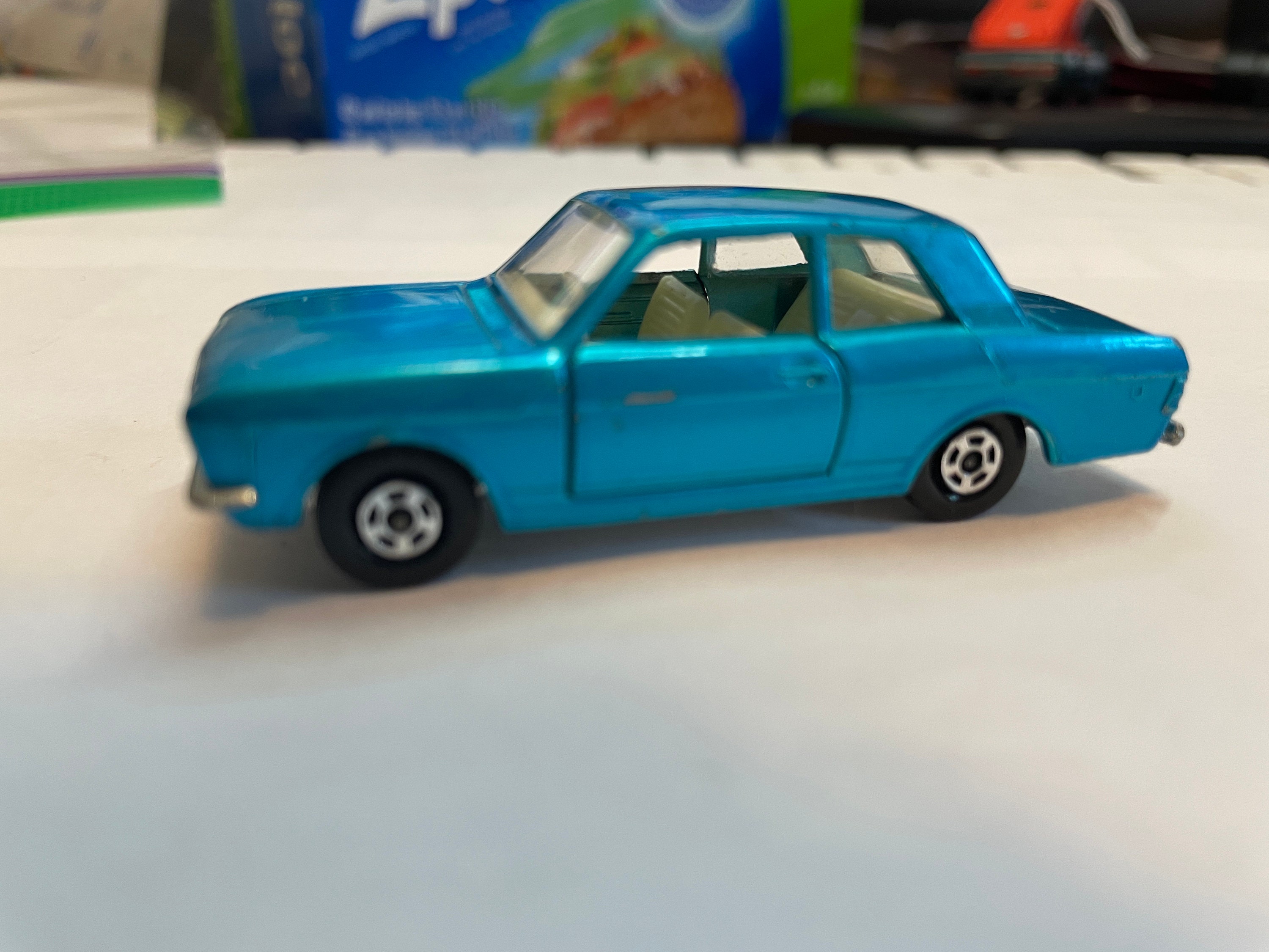 matchbox no 25 ford cortina