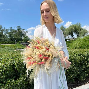 Wildflower Bouquet for Bridesmaids / Spring Summer Wedding Bouquet / Neutral Large Bouquet in Pastel Colors
