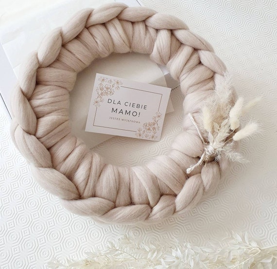 Handmade Chunky Merino Wool Wreath – 45cm / 18in, Easter and Spring Home Décor, Cozy, Luxury Wreath for Front Door & Wall, Boho Wreath