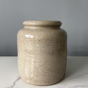 8” ¡Pátina particularmente hermosa! Gran olla de gres francesa vintage para confitar, tonos marrones, beige, gris, gris, naturales, craquelado, manchado.