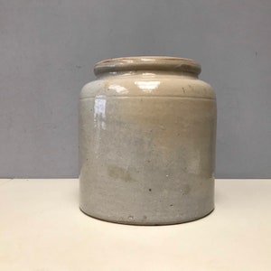 8 1/2 Zoll extra großer Vintage französischer Steinzeug-Confit-Topf beige grau grau Naturtöne Utensil Senfglas