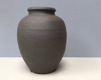 人気商品は 手作りのヴィンテージ ショート 斑点模様 ダークブラウン 花瓶 工芸品