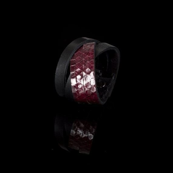 アクセサリー PARALLEL X STUDIO \"DRAPE LEATHER CUFF\" DRAPE LEATHER CUFF BLACK – Parallel X