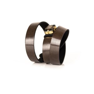 Das breite Leder Wickelarmband mit Swarovski Kristallen