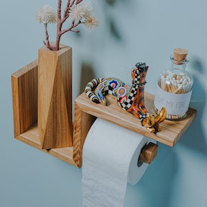 Support de papier toilette en bois avec étagère murale DROITE pour rouleau de wc facile à ranger en bois naturel matériau chêne 33x15x10 cm Actif image 4