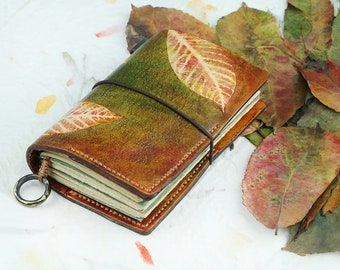 Vintage Leaf Genuine Leather Journal / Personalized Refillable Travel Journal  / Keep the autumn notebook