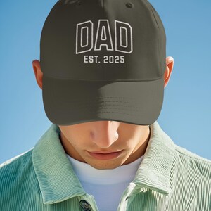 Embroidered Dad Hat: New Dad Gift, Stylish Cap