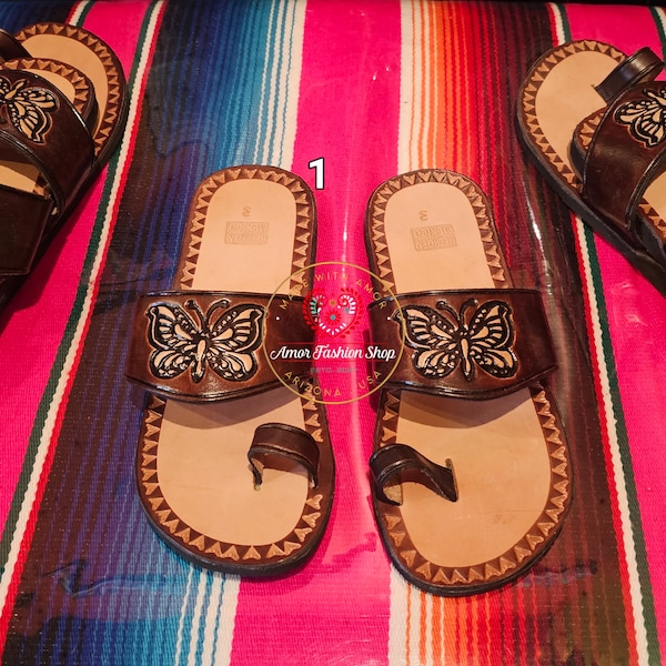 Hand Painted Mexican Bohemian Leather Flip Flop Sandals Size 7 through 9 Huaraches, Chancla de Piel Cuero Cincelados y Pintados a Mano