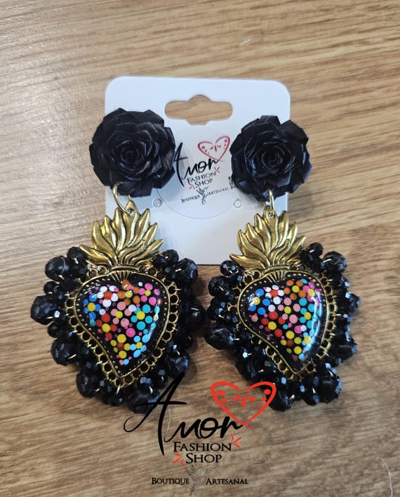 Corazón Milagrito Pintado a Mano Tejido en Palma y Crystal en Broqual Flor de Palma.