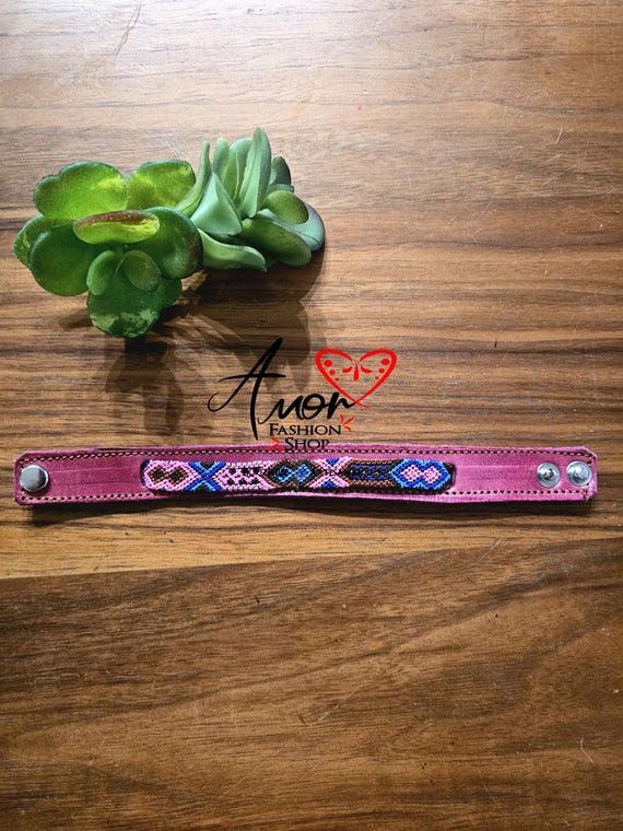 Unisex Leather Threaded  Adjustable Bracelet / Brasalete de Piel Adjustable con Hilo Tejido Coloridos