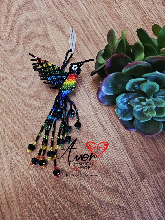 Colorful Hummingbird Beaded Keychains Artisan Made - Llaveros Chupa Rosa Chaquira Huichol Artesanal