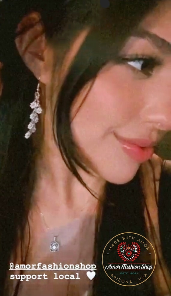 Lovely Florecitas Raices Chaquira Earrings- Lindos Aretes Chaquira Florecitas Huichol