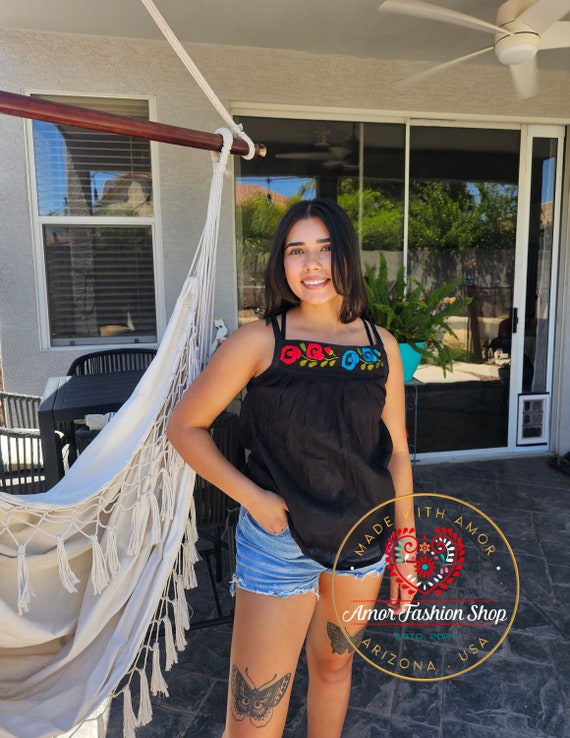 Mexican Embroidered Strap Tops S/M - Unitalla  Hermosas Blusas Bordadas a Mano Artesanal